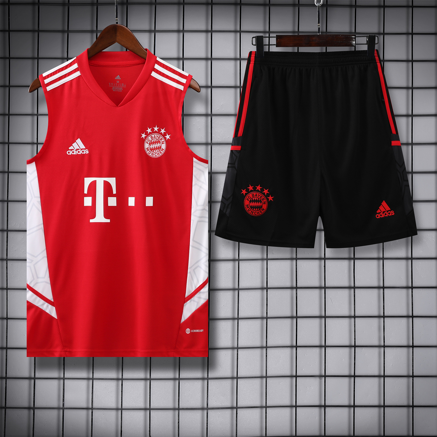 Bayern Munich 23-24 Red Training Vest Suit