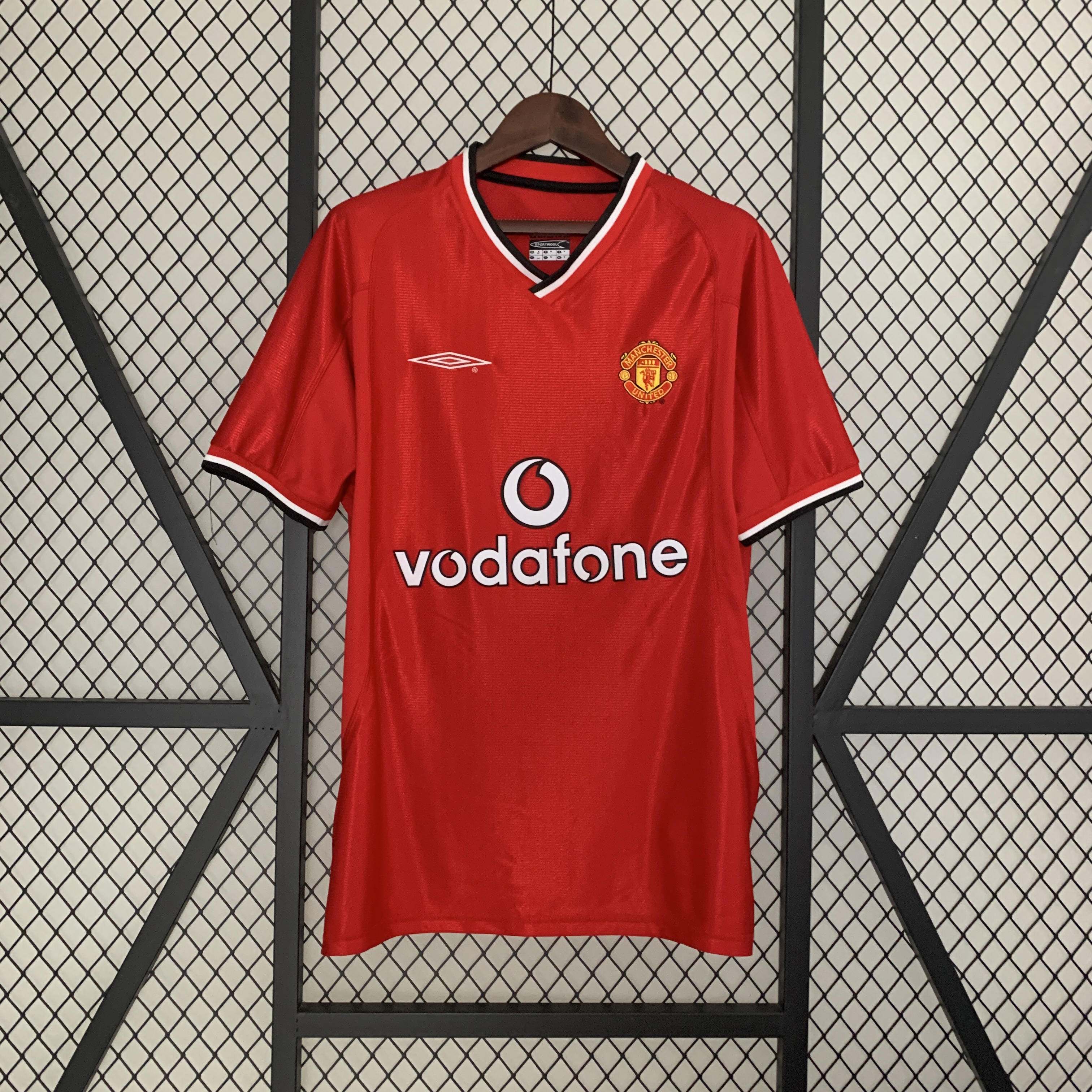 Manchester United Retro 03-04 Home Stadium Jersey