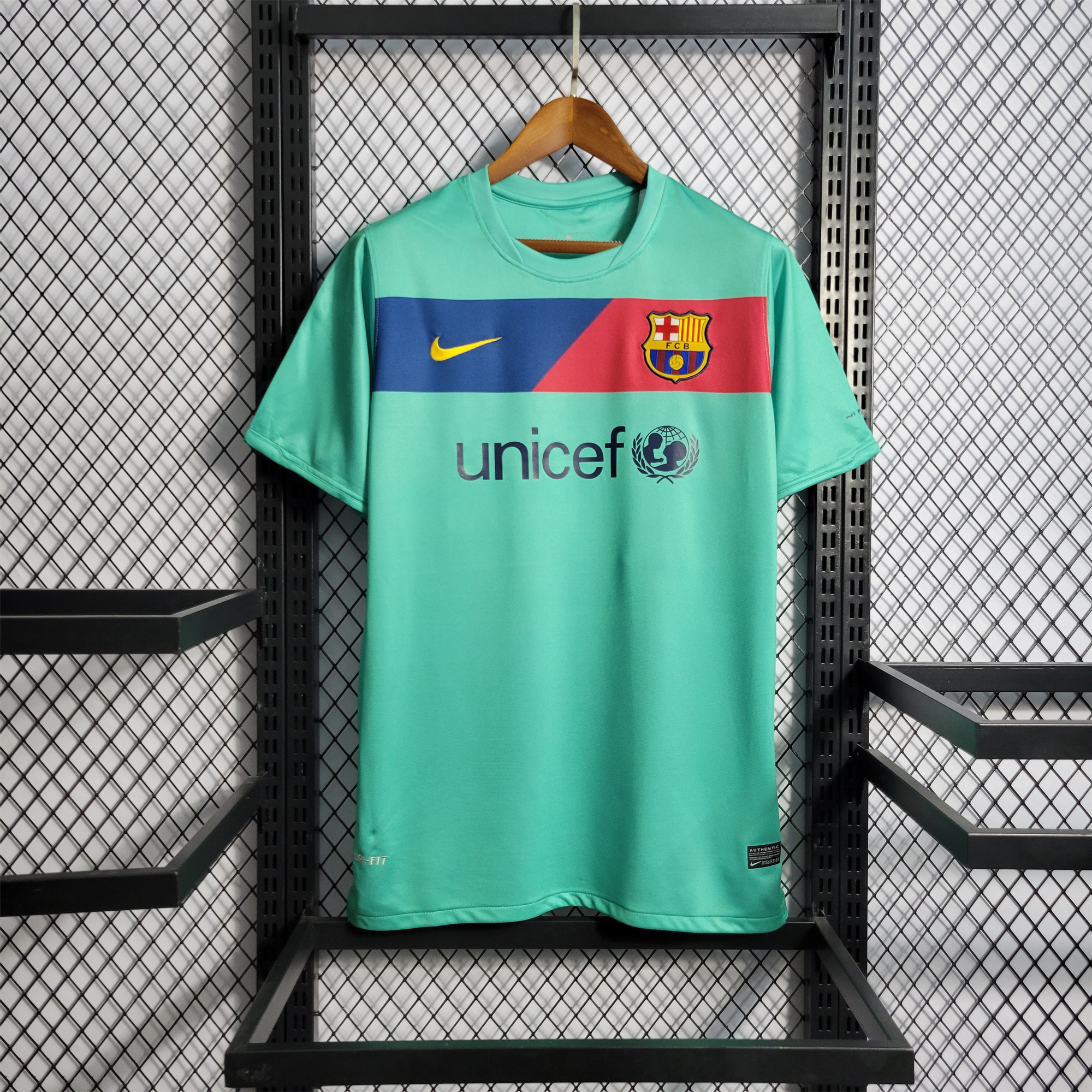 Barcelona Retro 10-11 Away Stadium Jersey